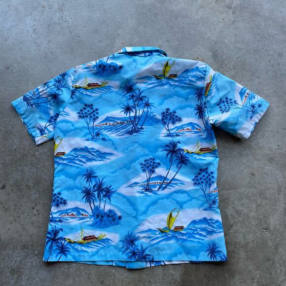 VINTAGE 60S HAWAIIAN SHIRT LARGE BLUE DOLPHIN - Picture 2 of 5